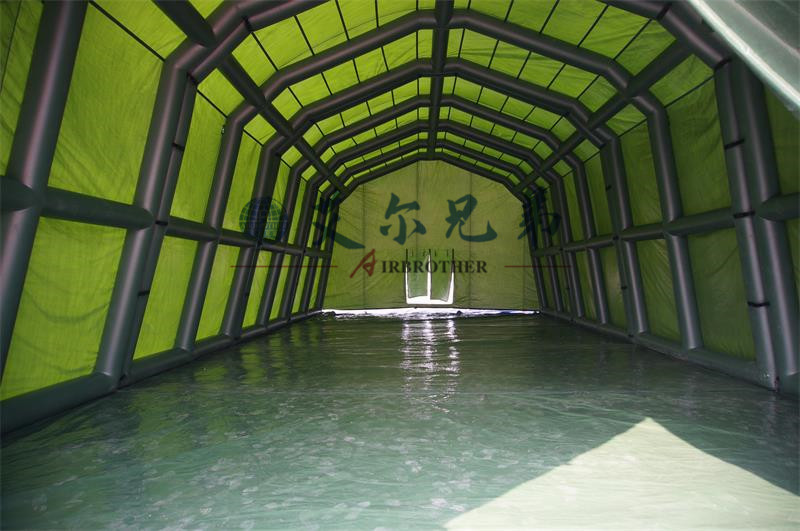 充氣飛機(jī)庫內(nèi)部