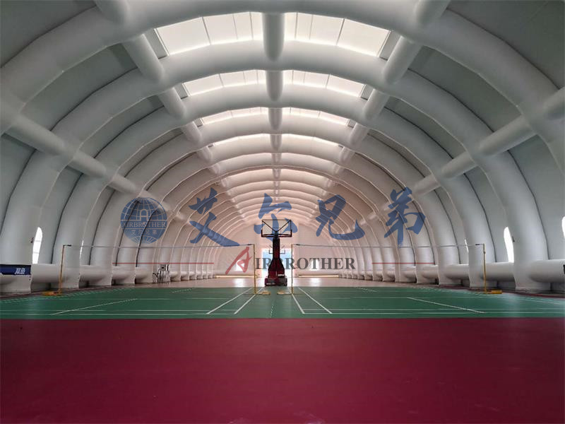 初次使用大型氣助式保溫充氣帳篷的注意事項(xiàng)有哪些？