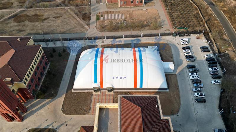 綠色建筑新標桿的五大優(yōu)勢解析-氣膜體育館